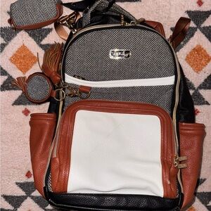 Itzy Ritzy Boss Plus Diaper Bag Backpack – Coffee & Cream Set